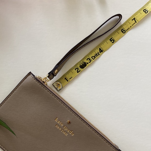 Kate Spade Saffiano Wristlet - Picture 10 of 11